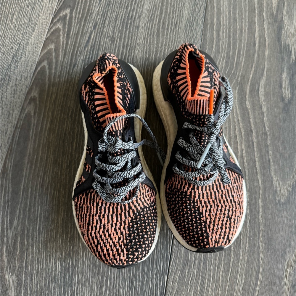adidas Ultra Boost X in Glow Orange Size 5 - Picture 3 of 11